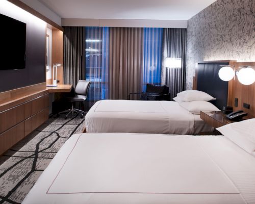 Los Angeles Inn & Suites — photo 14 of 60